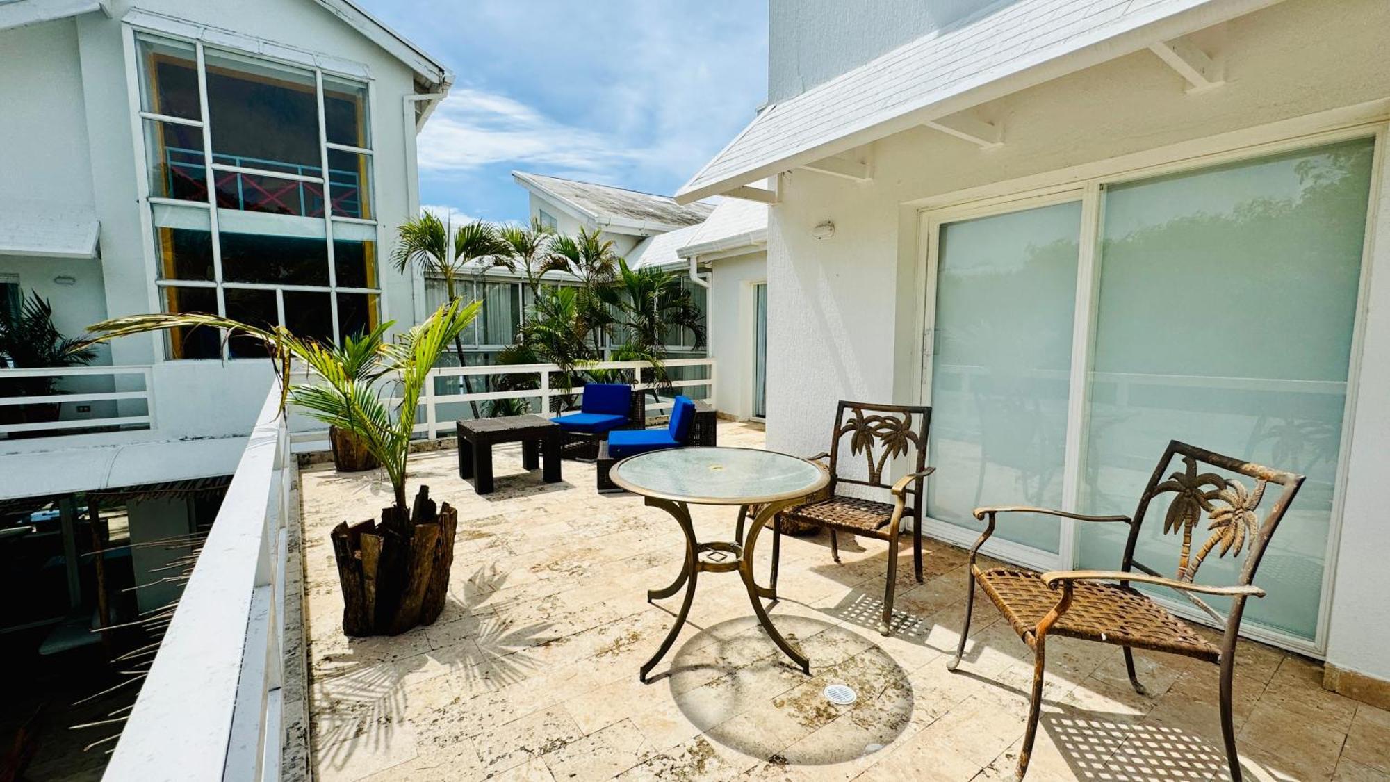 Coco House By Be Happy Bed & Breakfast San Andrés Exterior photo
